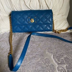 Marc jacobs wallet with strap